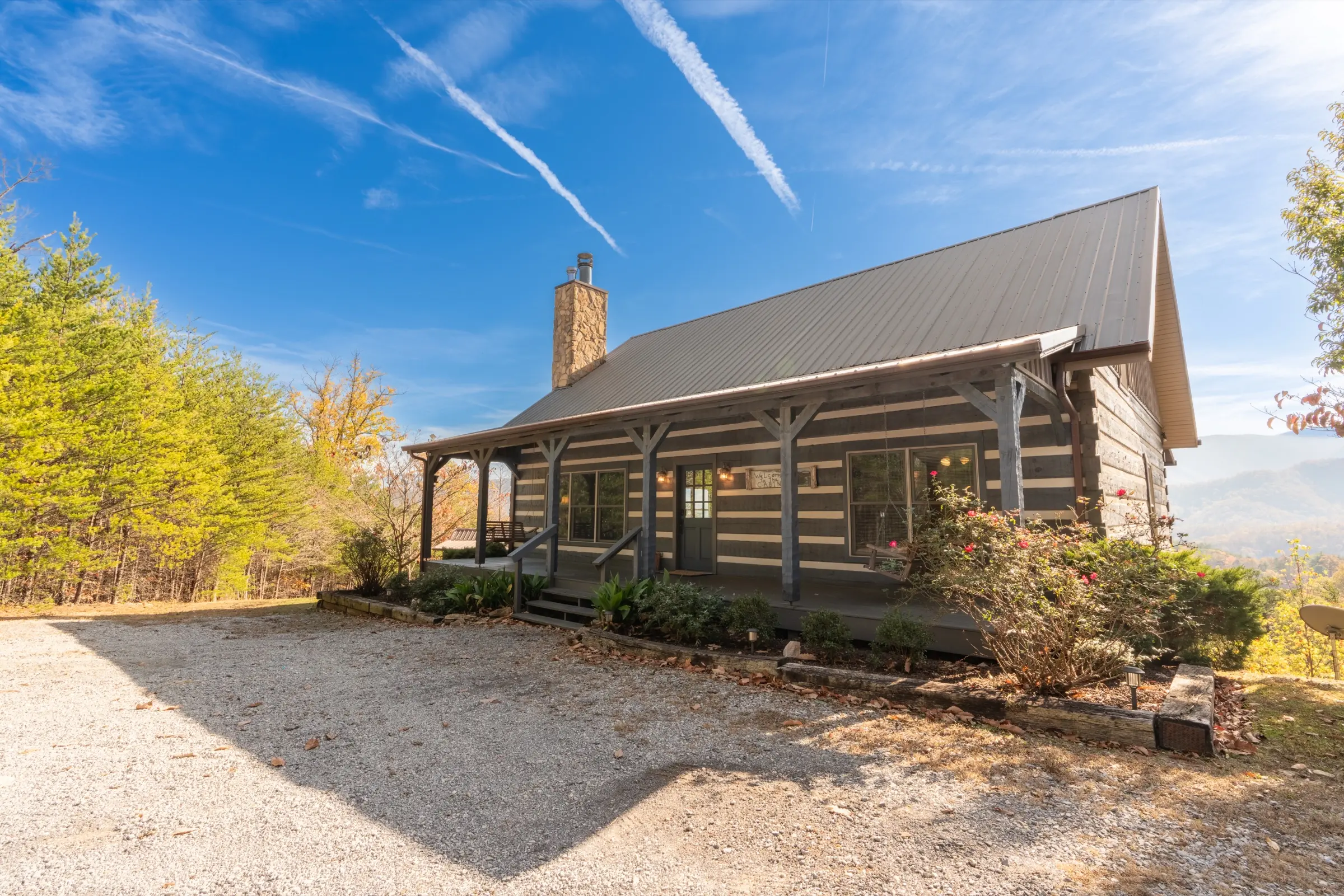 Front exterior of luxury Smoky Mountain log cabin
